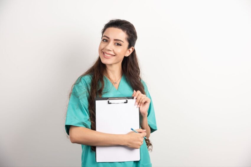 How to Choose the Best Online Medical Assistant Certificate Programs for Busy Adults?
