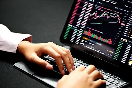 Fixing Windows Can Create Short-Lived Forex Price Distortions